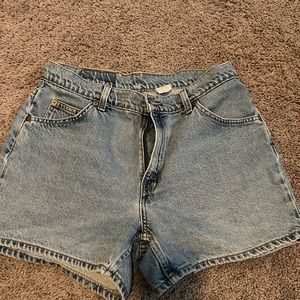 Levi’s shorts size 12